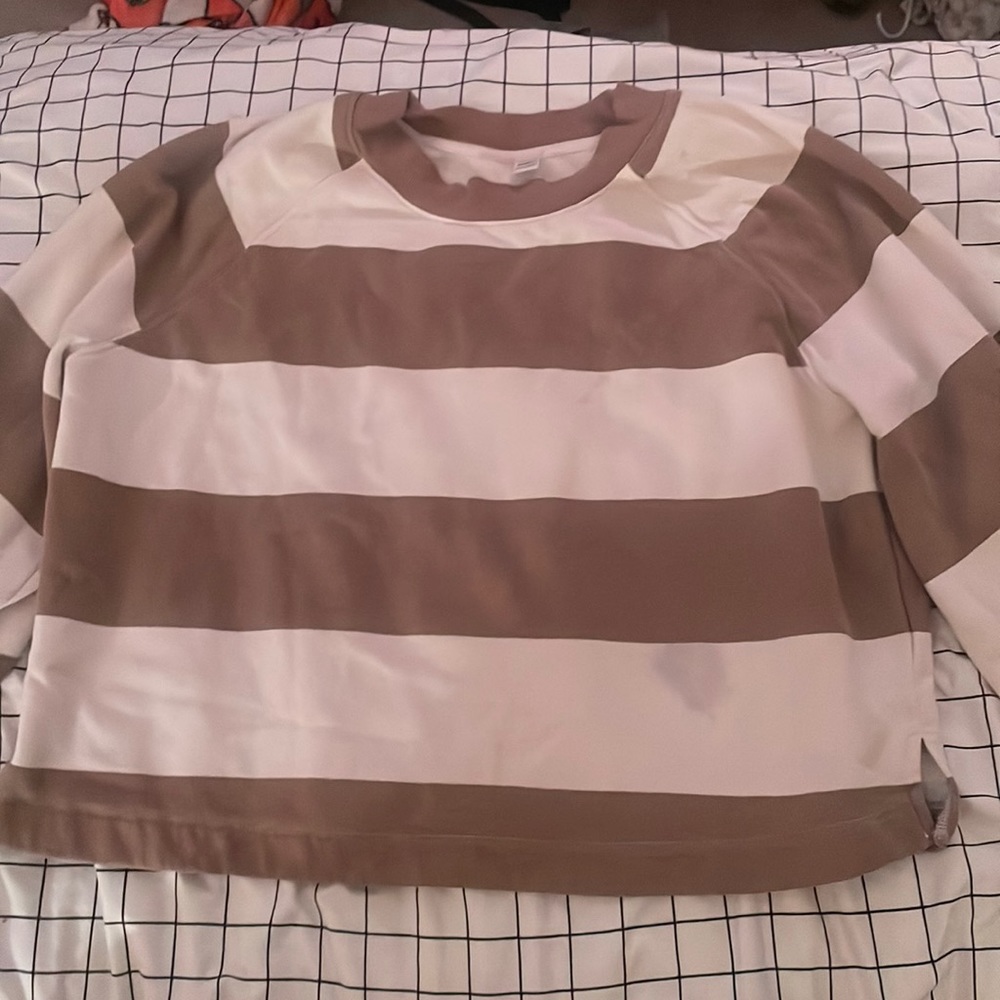 Old navy striped Crewneck